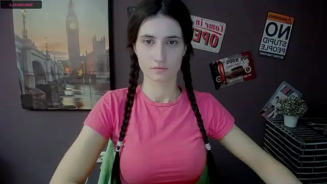 Snapshot of MaryEm976 chatting on 7, 2, 2025 MaryEm976 online show from 7, 2, 2025