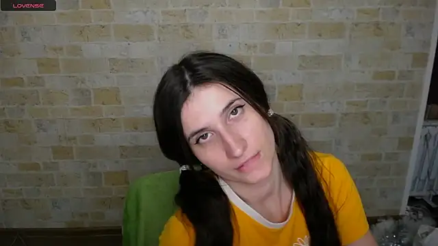 Snapshot of MaryEm976 chatting on 8, 2, 2025 MaryEm976 online show from 8, 2, 2025