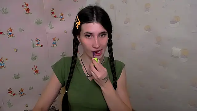 Snapshot of MaryEm976 chatting on 29, 11, 2025 MaryEm976 online show from 29, 11, 2025