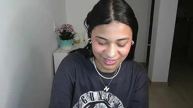 Snapshot of dark_enchantress_ chatting on 12, 12, 2024 dark enchantress online show from 12, 12, 2024