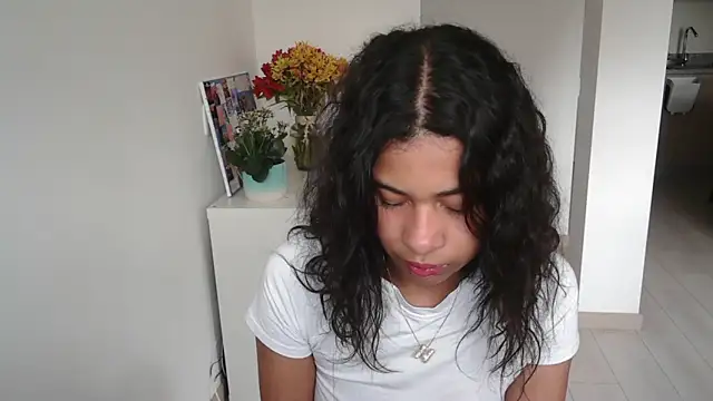 Snapshot of dark_enchantress_ chatting on 14, 1, 2025 dark enchantress online show from 14, 1, 2025