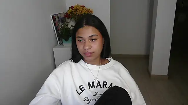 Snapshot of dark_enchantress_ chatting on 16, 1, 2025 dark enchantress online show from 16, 1, 2025