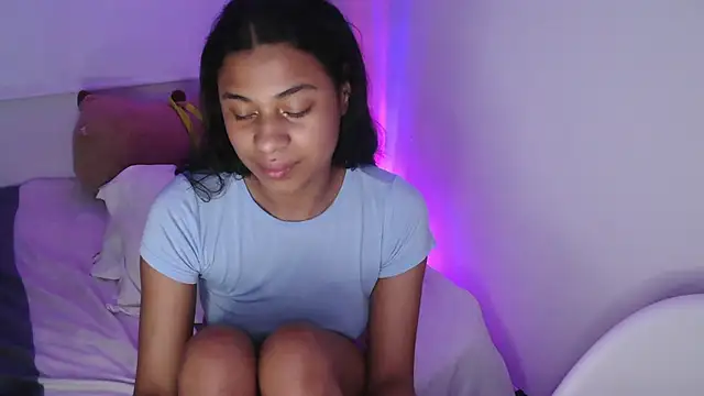 Snapshot of dark_enchantress_ chatting on 18, 3, 2025 dark enchantress online show from 18, 3, 2025