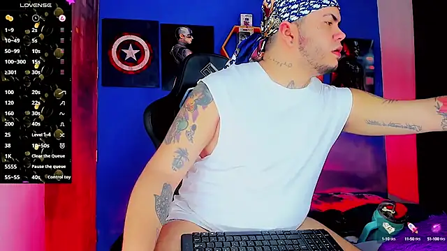 Snapshot of Thomas_chubbyxhot chatting on 12, 10, 2025 Thomas chubbyxhot online show from 12, 10, 2025