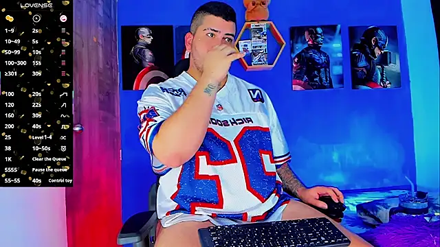 Snapshot of Thomas_chubbyxhot chatting on 27, 11, 2025 Thomas chubbyxhot online show from 27, 11, 2025