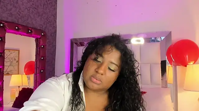 Snapshot of DannaFalco25 chatting on 19, 2, 2025 DannaFalco25 online show from 19, 2, 2025