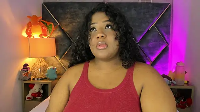 Snapshot of DannaFalco25 chatting on 9, 10, 2025 DannaFalco25 online show from 9, 10, 2025