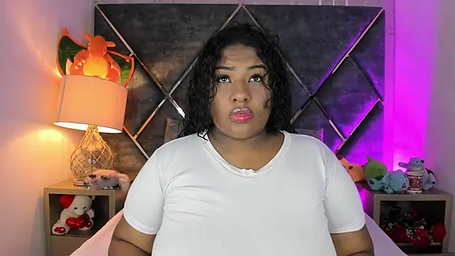 Snapshot of DannaFalco25 chatting on 15, 10, 2025 DannaFalco25 online show from 15, 10, 2025