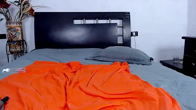 Snapshot of AikoTailor chatting on 20, 12, 2025 AikoTailor online show from 20, 12, 2025