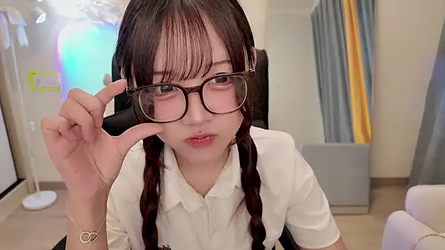 Sakura Anne online show from 9, 4, 2026