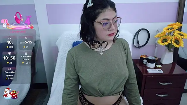 Catwhite  online show from 3, 12, 2025