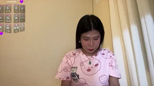 Snapshot of Anna_Leah chatting on 27, 10, 2025 Anna Leah online show from 27, 10, 2025