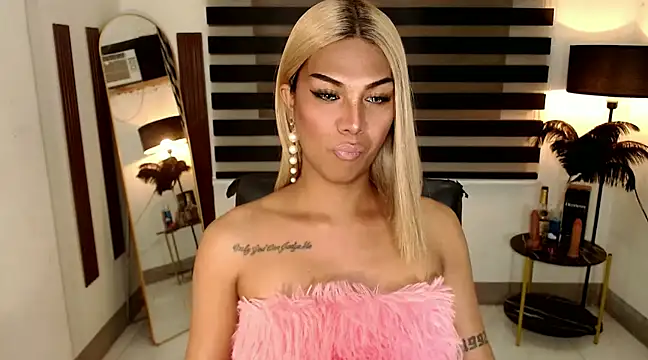 SarahAmber online show from 22, 1, 2025