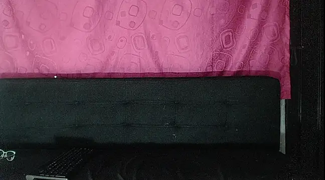 Snapshot of JulianaFoster chatting on 5, 3, 2025 JulianaFoster online show from 5, 3, 2025