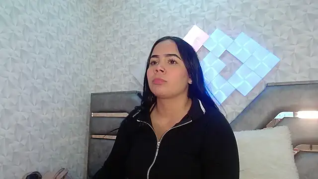 Snapshot of EmilyQueen3x chatting on 11, 9, 2025 EmilyQueen3x online show from 11, 9, 2025