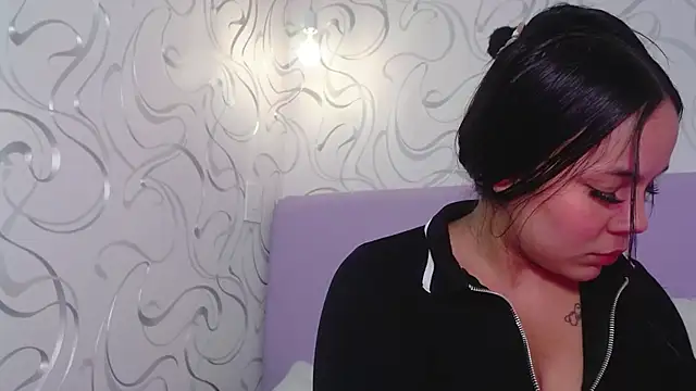 Snapshot of EmilyQueen3x chatting on 30, 10, 2025 EmilyQueen3x online show from 30, 10, 2025