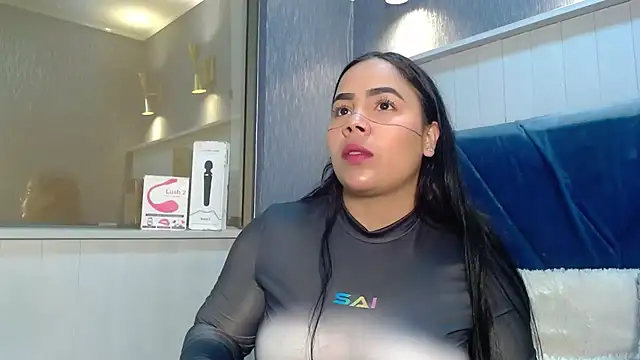 Snapshot of EmilyQueen3x chatting on 15, 1, 2026 EmilyQueen3x online show from 15, 1, 2026