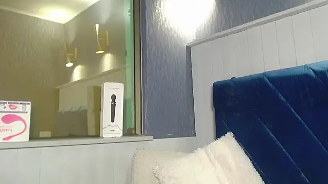 Snapshot of EmilyQueen3x chatting on 14, 2, 2026 EmilyQueen3x online show from 14, 2, 2026