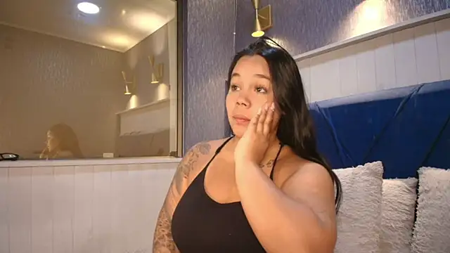 Snapshot of EmilyQueen3x chatting on 26, 2, 2026 EmilyQueen3x online show from 26, 2, 2026