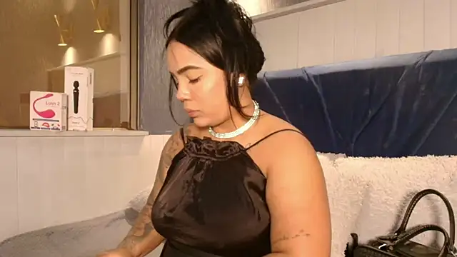 EmilyQueen3x online show from 13, 3, 2026