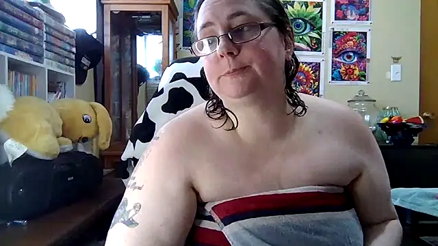 Snapshot of newfieocean chatting on 6, 3, 2025 newfieocean online show from 6, 3, 2025