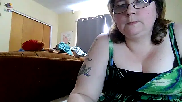 Snapshot of newfieocean chatting on 10, 3, 2025 newfieocean online show from 10, 3, 2025