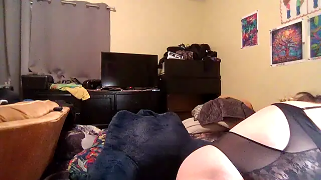 Snapshot of newfieocean chatting on 9, 11, 2025 newfieocean online show from 9, 11, 2025