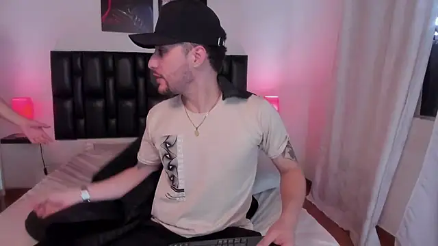 Pleasure Vibes23 online show from 15, 2, 2025