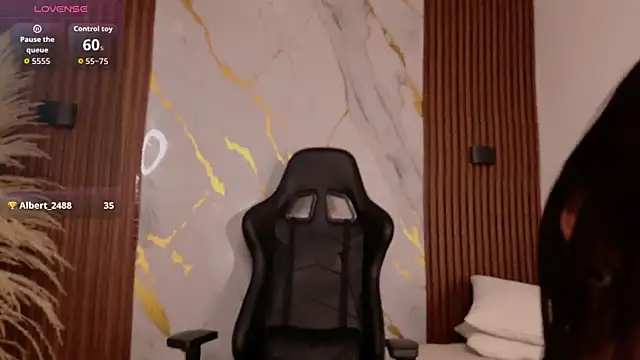 EmilyBoonny1 online show from 24, 3, 2026