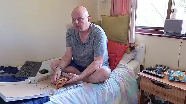 Snapshot of DaddyCumBumZA chatting on 21, 12, 2024 DaddyCumBumZA online show from 21, 12, 2024