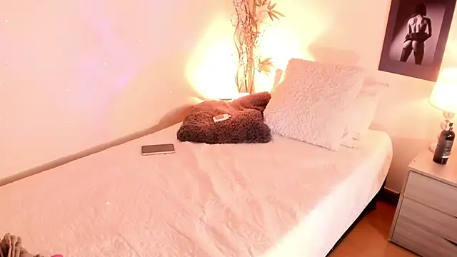 Alicee Levine online show from 3, 11, 2025