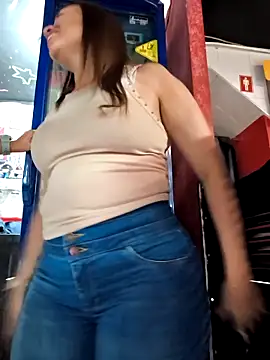 Snapshot of Nanybaker95 chatting on 20, 11, 2025 Nanybaker95 online show from 20, 11, 2025