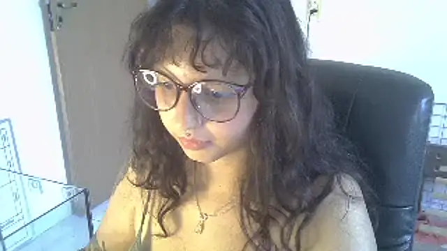 Snapshot of myamillor chatting on 7, 12, 2024 myamillor online show from 7, 12, 2024