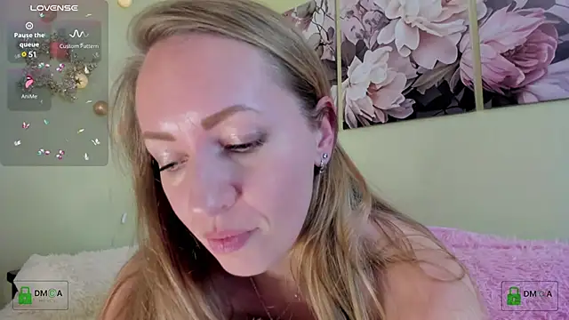 Queenymel online show from 8, 12, 2024