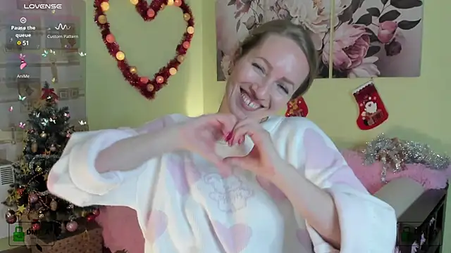 Queenymel online show from 22, 12, 2024