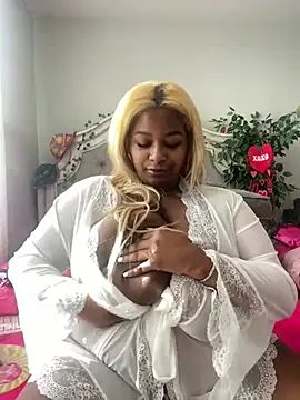 BigFineSelena online show from 2, 2, 2025