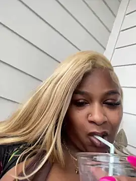 BigFineSelena online show from 1, 3, 2025