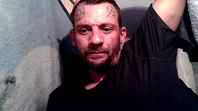 Snapshot of goodick4u28 chatting on 14, 12, 2025 goodick4u28 online show from 14, 12, 2025