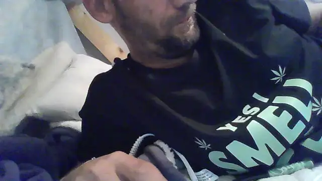 Snapshot of goodick4u28 chatting on 18, 12, 2025 goodick4u28 online show from 18, 12, 2025