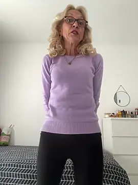 adella13 online show from 17, 3, 2026