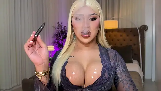 Snapshot of Your_Majesty_Tyra chatting on 30, 10, 2025 Your Majesty Tyra online show from 30, 10, 2025