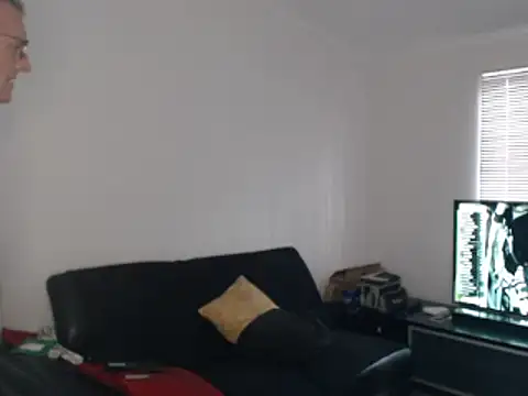 Snapshot of shhhoot73 chatting on 12, 10, 2025 shhhoot73 online show from 12, 10, 2025