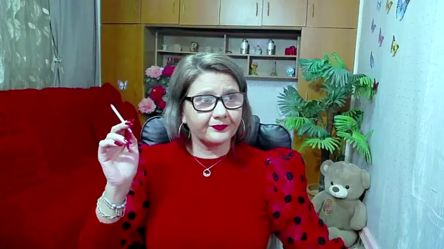 LucilleFenlys online show from 8, 12, 2024