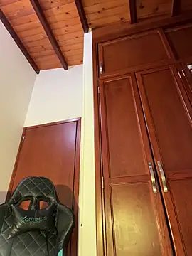 Snapshot of loolla_23 chatting on 25, 2, 2025 loolla 23 online show from 25, 2, 2025