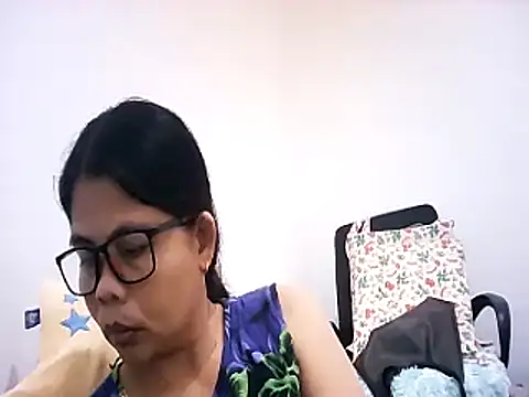 Snapshot of pinay_milfxx chatting on 17, 12, 2025 pinay milfxx online show from 17, 12, 2025