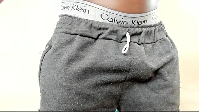 Snapshot of Black_Master19cm chatting on 5, 3, 2025 Black Master19cm online show from 5, 3, 2025