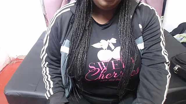 Snapshot of morenahott1 chatting on 21, 10, 2025 morenahott1 online show from 21, 10, 2025