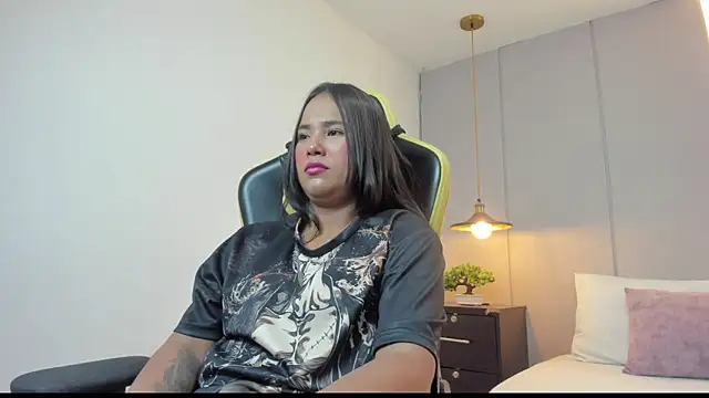 Snapshot of isabella_florez chatting on 28, 4, 2026 isabella florez online show from 28, 4, 2026