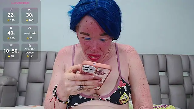 Kittywhiteass online show from 25, 10, 2025