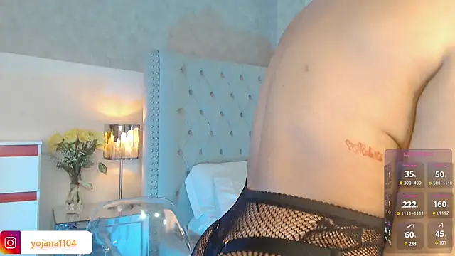 Snapshot of emma_zoe19 chatting on 4, 12, 2024 emma zoe19 online show from 4, 12, 2024